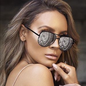 BLACK SILVER HIGH KEY QUAY